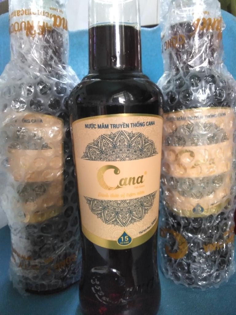 Giá trị thật của nước mắm cá biển so với loại nước mắm chỉ toàn hóa chất